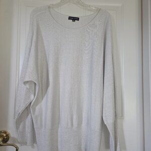 Women Black rivet light weight xl sweater casual or dressy